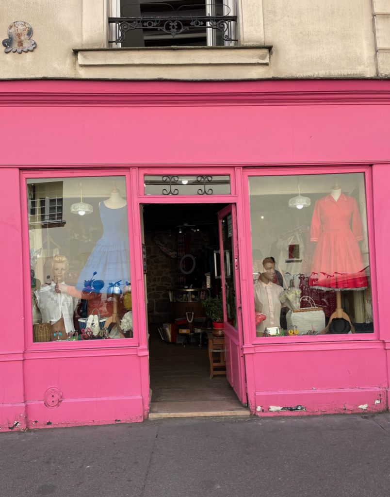 Thrift shops in Paris